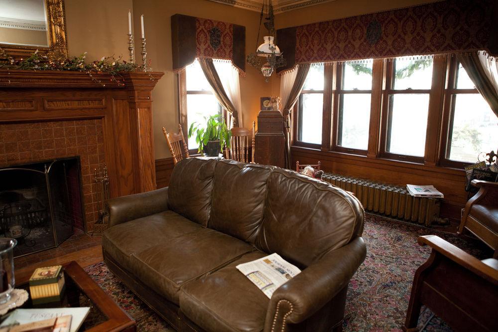 Westphal Mansion Inn Bed & Breakfast Hartford Exterior foto