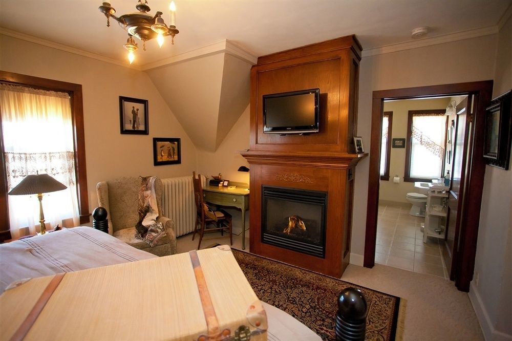 Westphal Mansion Inn Bed & Breakfast Hartford Exterior foto