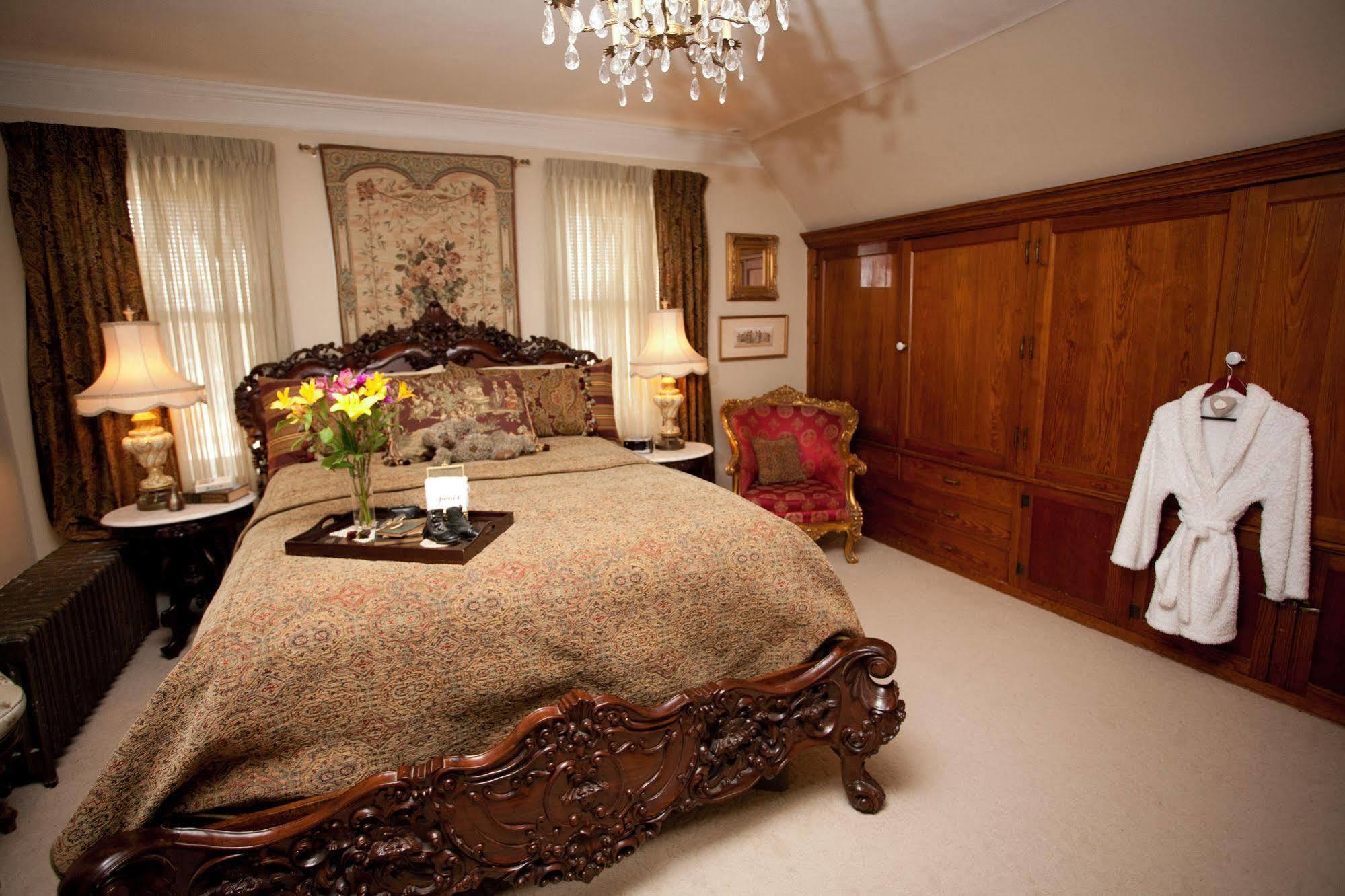 Westphal Mansion Inn Bed & Breakfast Hartford Exterior foto