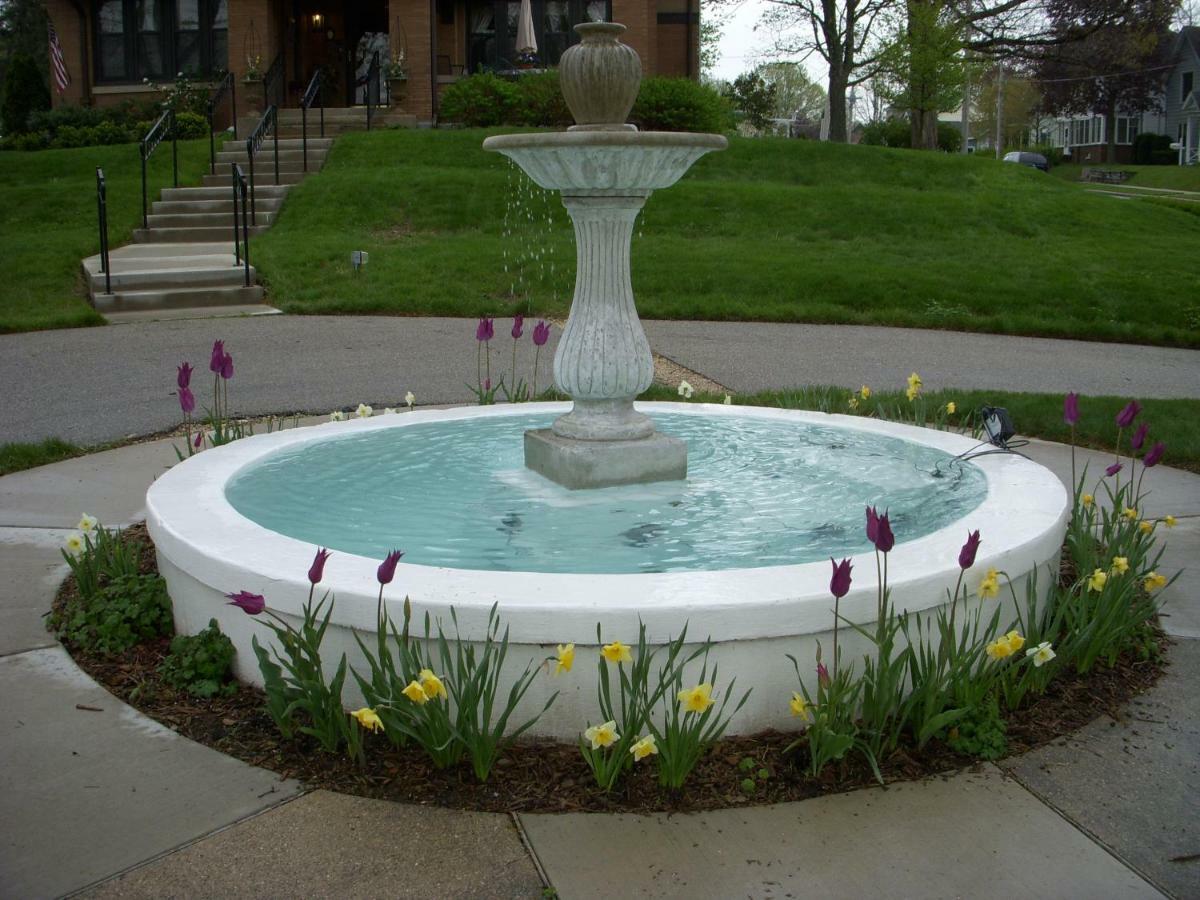 Westphal Mansion Inn Bed & Breakfast Hartford Exterior foto