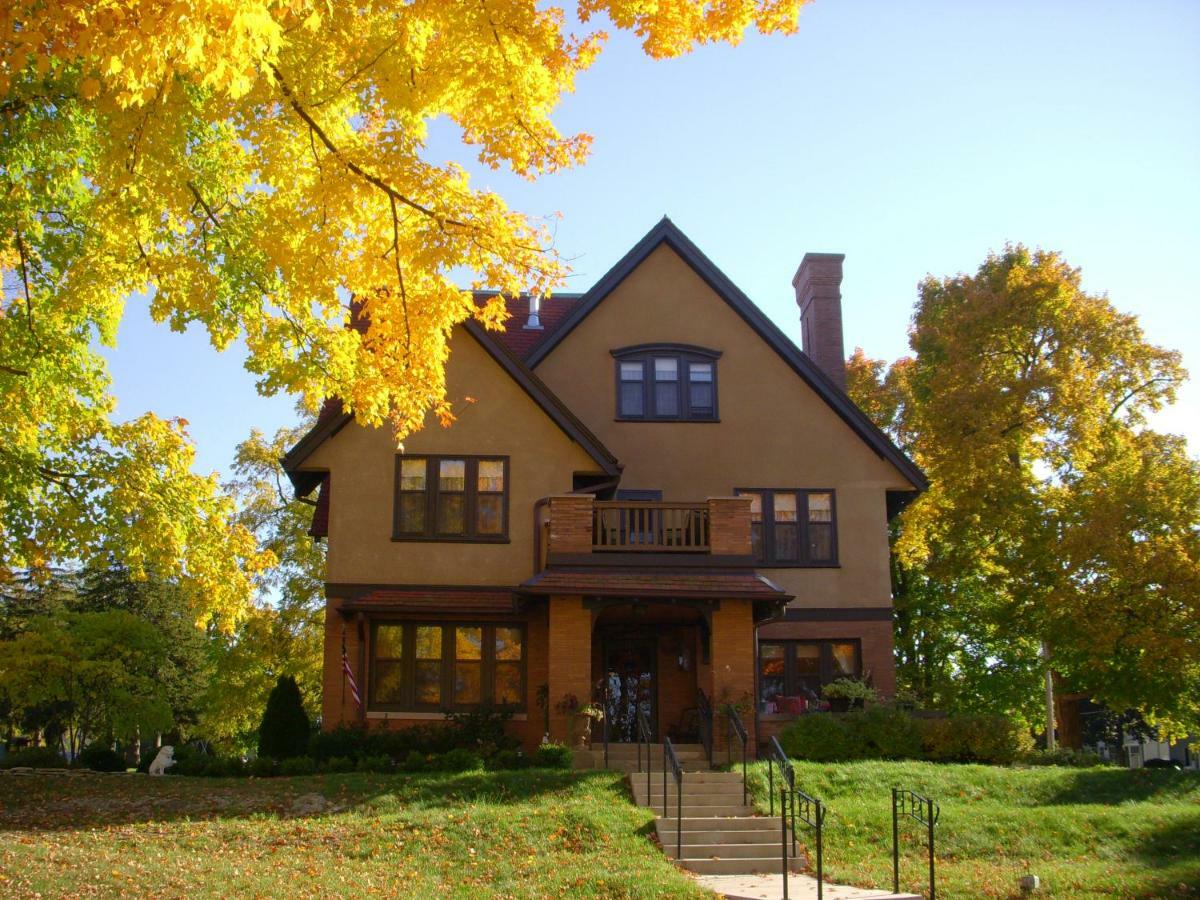 Westphal Mansion Inn Bed & Breakfast Hartford Exterior foto